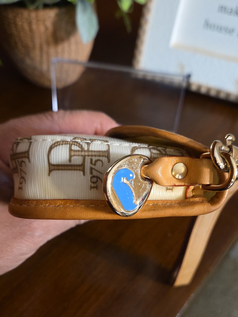 Dooney & Bourke 1975 Vintage Signature Logo Flap Wristlet - Picture 8 of 14